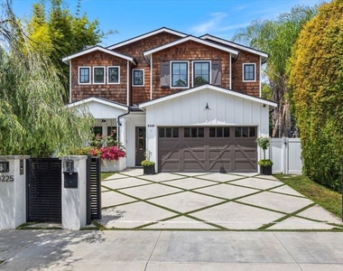 4225 Alcove Avenue - Photo Thumbnail 45