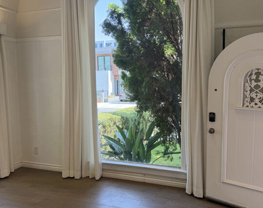 459 S Holt Avenue - Photo Thumbnail 3