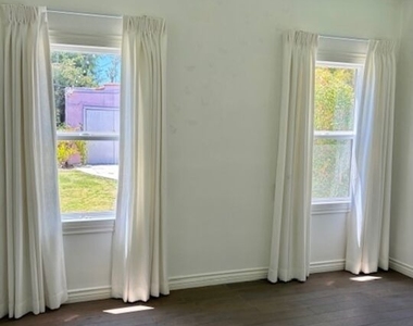 459 S Holt Avenue - Photo Thumbnail 18