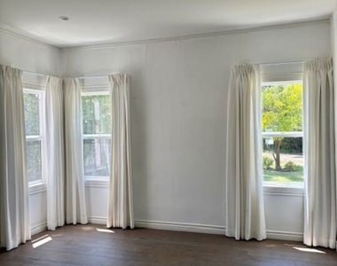 459 S Holt Avenue - Photo Thumbnail 14