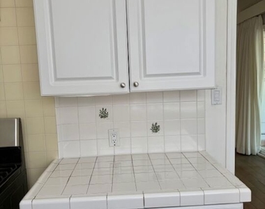 459 S Holt Avenue - Photo Thumbnail 31