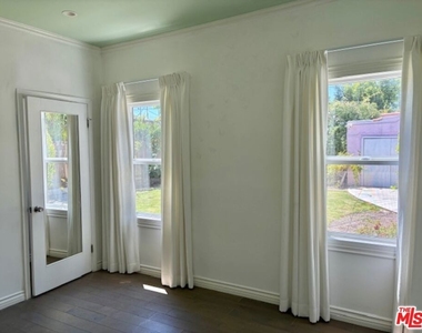 459 S Holt Avenue - Photo Thumbnail 20