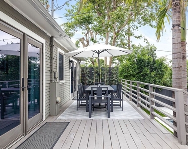1617 N Vista Street - Photo Thumbnail 34
