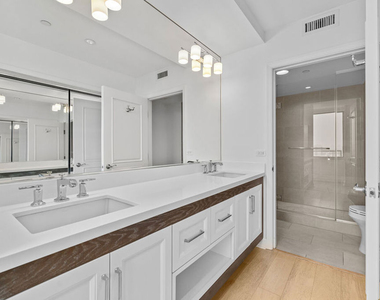 1221 W Ocean Avenue - Photo Thumbnail 9