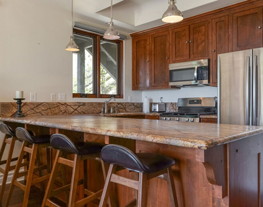 33383 Mulholland Highway - Photo Thumbnail 5