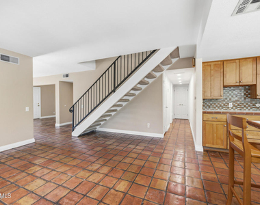4500 Yorkfield Court - Photo Thumbnail 20