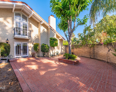 4500 Yorkfield Court - Photo Thumbnail 3