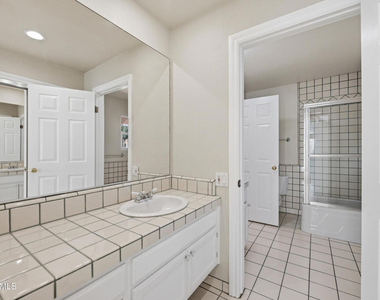4500 Yorkfield Court - Photo Thumbnail 33
