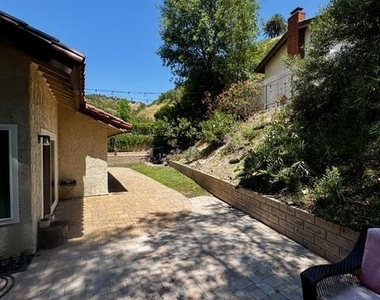 1580 Valecroft Avenue - Photo Thumbnail 33