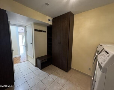 1580 Valecroft Avenue - Photo Thumbnail 37