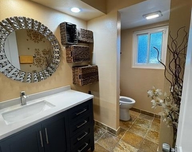 1580 Valecroft Avenue - Photo Thumbnail 15