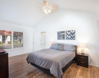 2350 Miramonte Circle E - Photo Thumbnail 10