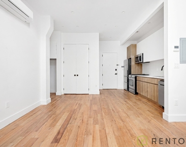 433 Sackett Street - Photo Thumbnail 6