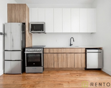 433 Sackett Street - Photo Thumbnail 8