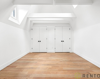 433 Sackett Street - Photo Thumbnail 11