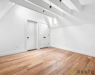 433 Sackett Street - Photo Thumbnail 12