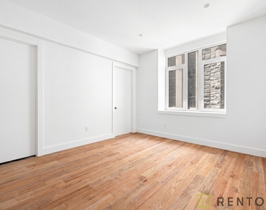 433 Sackett Street - Photo Thumbnail 5