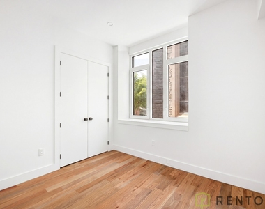 433 Sackett Street - Photo Thumbnail 6