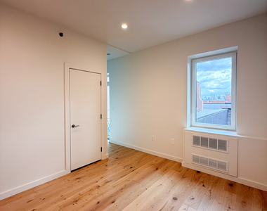 1861 Amsterdam Avenue - Photo Thumbnail 12
