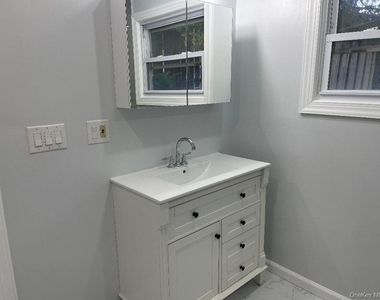 137 Pacific Boulevard - Photo Thumbnail 10