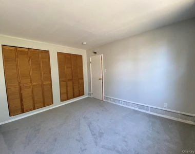 8 Birchwood Avenue - Photo Thumbnail 8