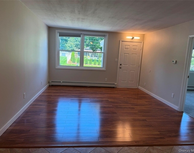 8 Birchwood Avenue - Photo Thumbnail 12