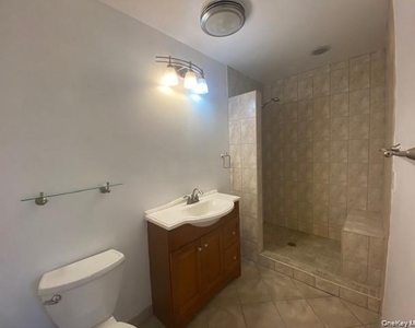 8 Birchwood Avenue - Photo Thumbnail 4