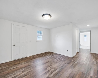 405 Massapequa Avenue - Photo Thumbnail 19