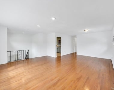 405 Massapequa Avenue - Photo Thumbnail 7