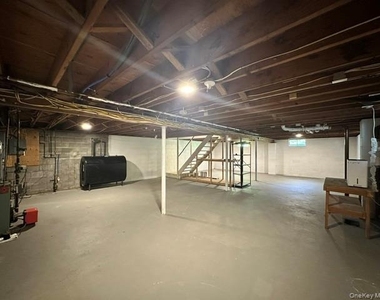 405 Saltaire Way - Photo Thumbnail 21