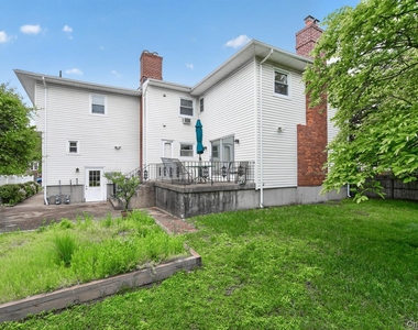 68a Graywood Road - Photo Thumbnail 16