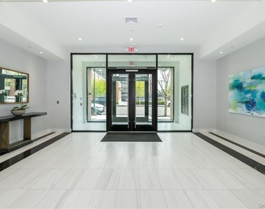 110 Chatsworth Avenue - Photo Thumbnail 3