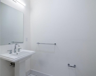 110 Chatsworth Avenue - Photo Thumbnail 19