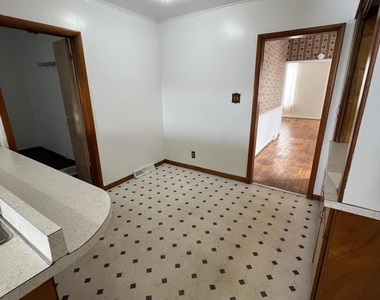 214 Market Street - Photo Thumbnail 11