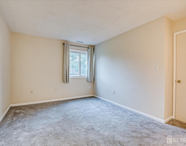 211 Ravens Crest Drive - Photo Thumbnail 10