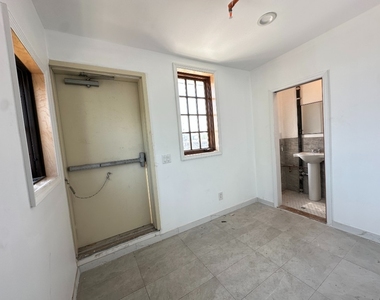 138 Dwight Street - Photo Thumbnail 6