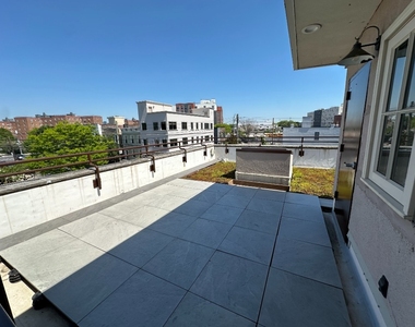 132 Dwight Street - Photo Thumbnail 8
