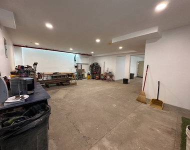 132 Dwight Street - Photo Thumbnail 9