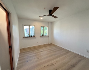 132 Dwight Street - Photo Thumbnail 4
