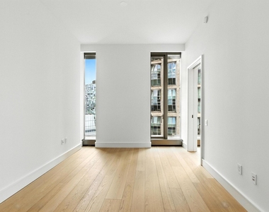 500 W 18th Street - Photo Thumbnail 6