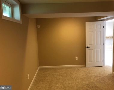 42007 Powells Farm Way - Photo Thumbnail 7