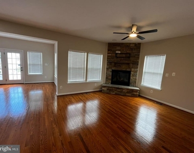 42007 Powells Farm Way - Photo Thumbnail 16
