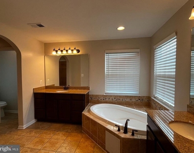 42007 Powells Farm Way - Photo Thumbnail 43