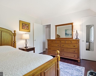 1509 Farsta Court - Photo Thumbnail 31