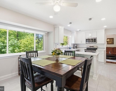 1509 Farsta Court - Photo Thumbnail 11