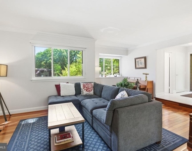 1509 Farsta Court - Photo Thumbnail 13