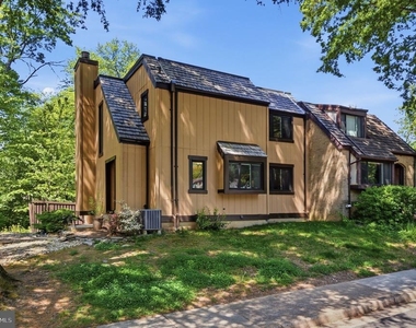 1509 Farsta Court - Photo Thumbnail 38