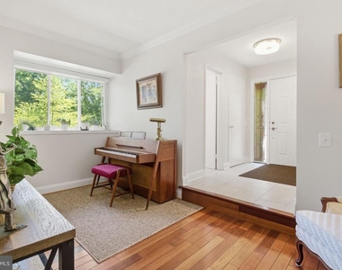 1509 Farsta Court - Photo Thumbnail 19