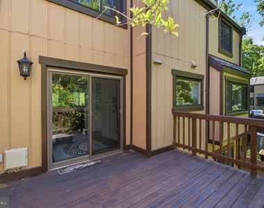 1509 Farsta Court - Photo Thumbnail 35