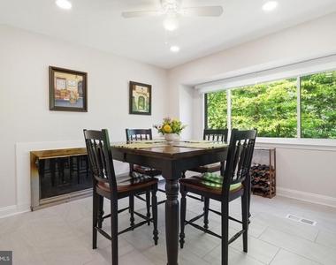 1509 Farsta Court - Photo Thumbnail 9